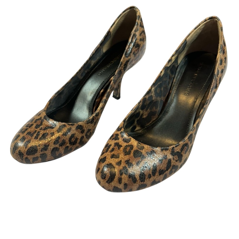 Arturo Chiang‎ Leopard Print Pumps Womens 7.5 Kitten Heel Round Toe Animal Print